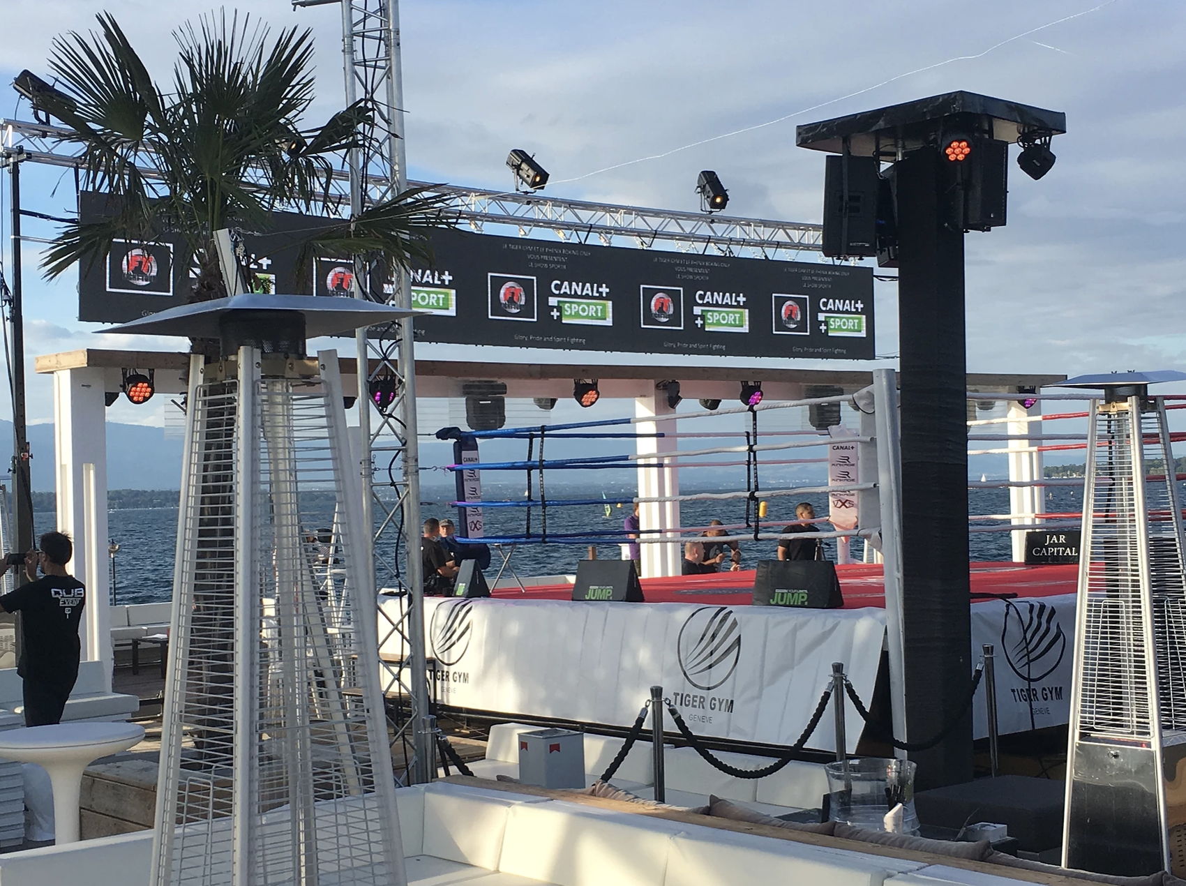 Écran LED Street Communication en action