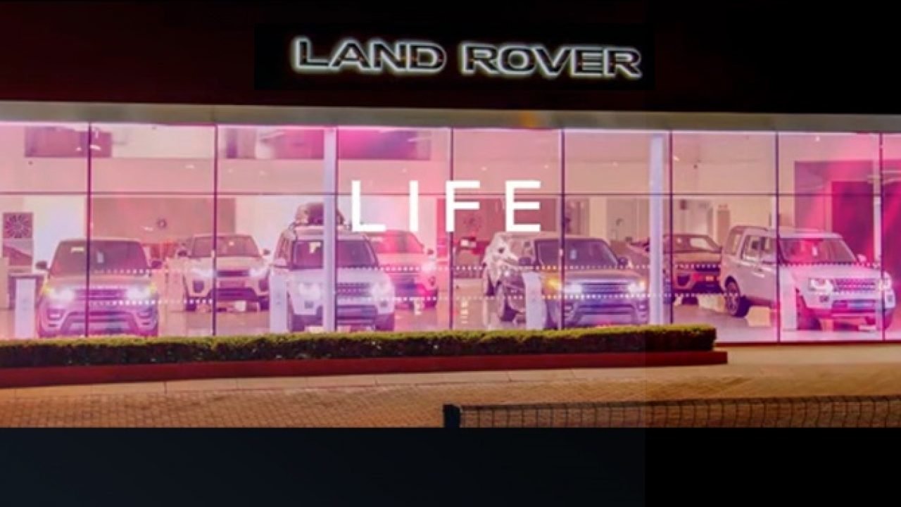 Démonstration des effets lumineux de Street Communication