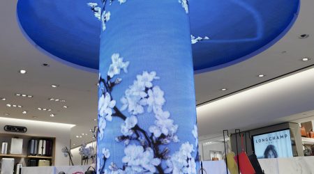 Installation d'un écran LED extérieur Street Communication