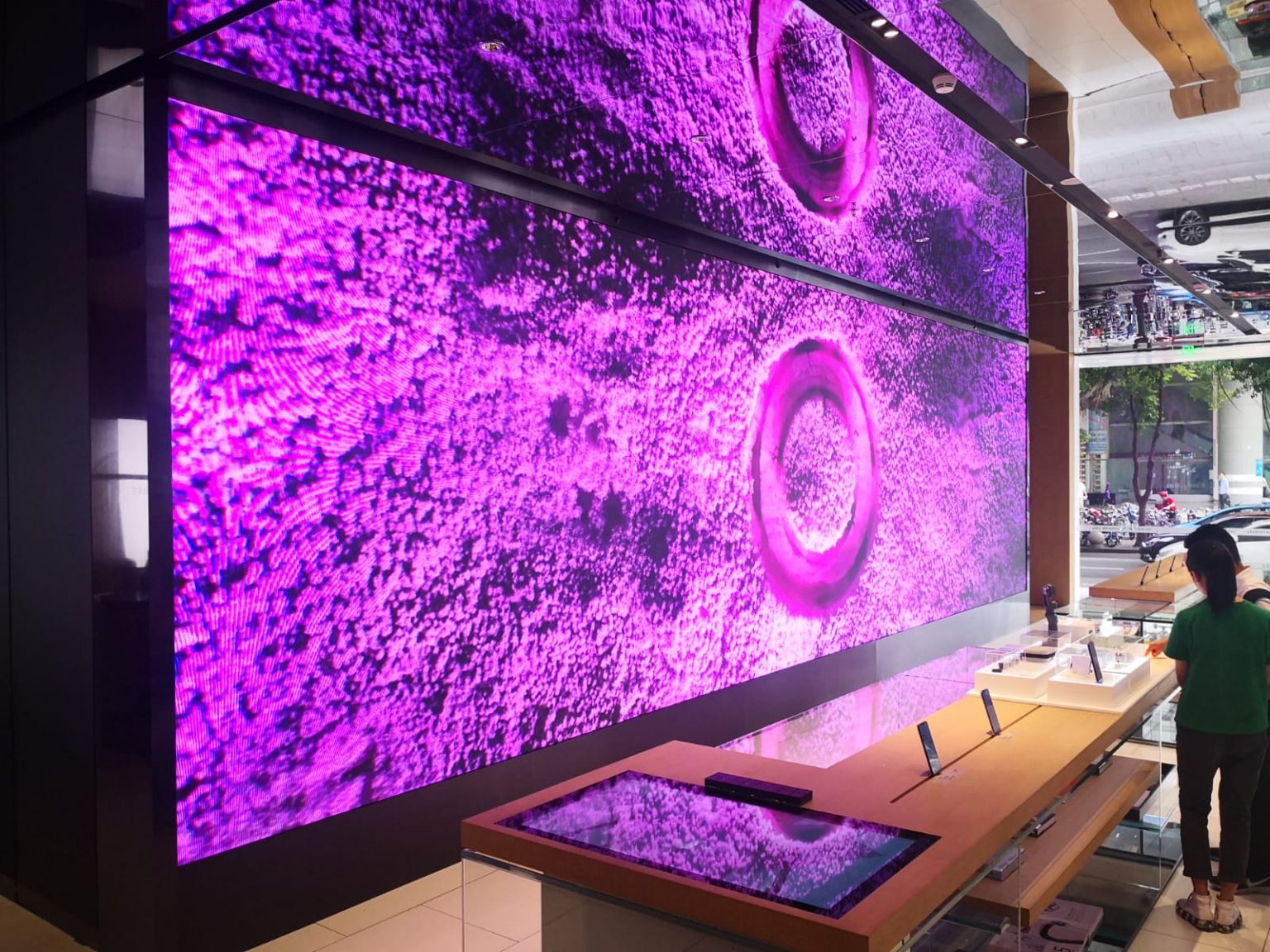 Écran d'affichage mural 1536x1152