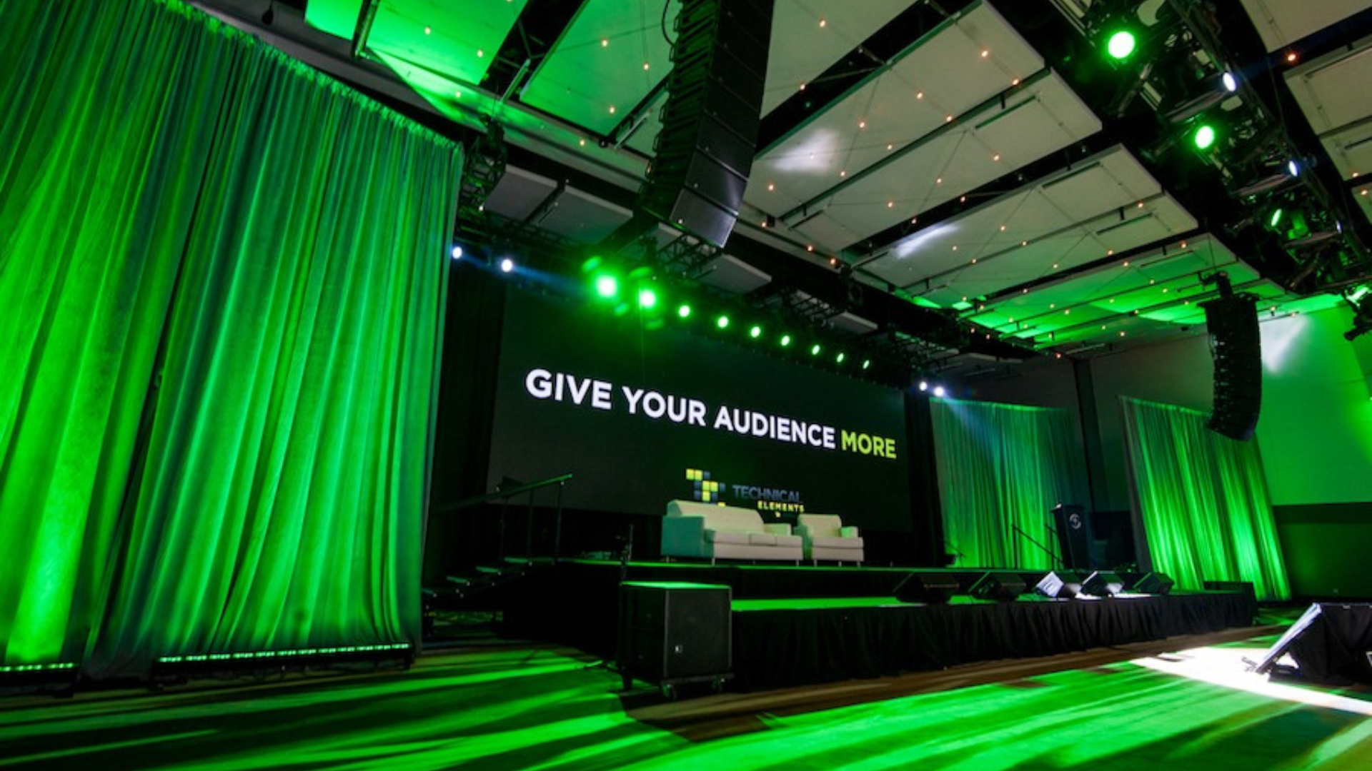 Street Communication LED display in action