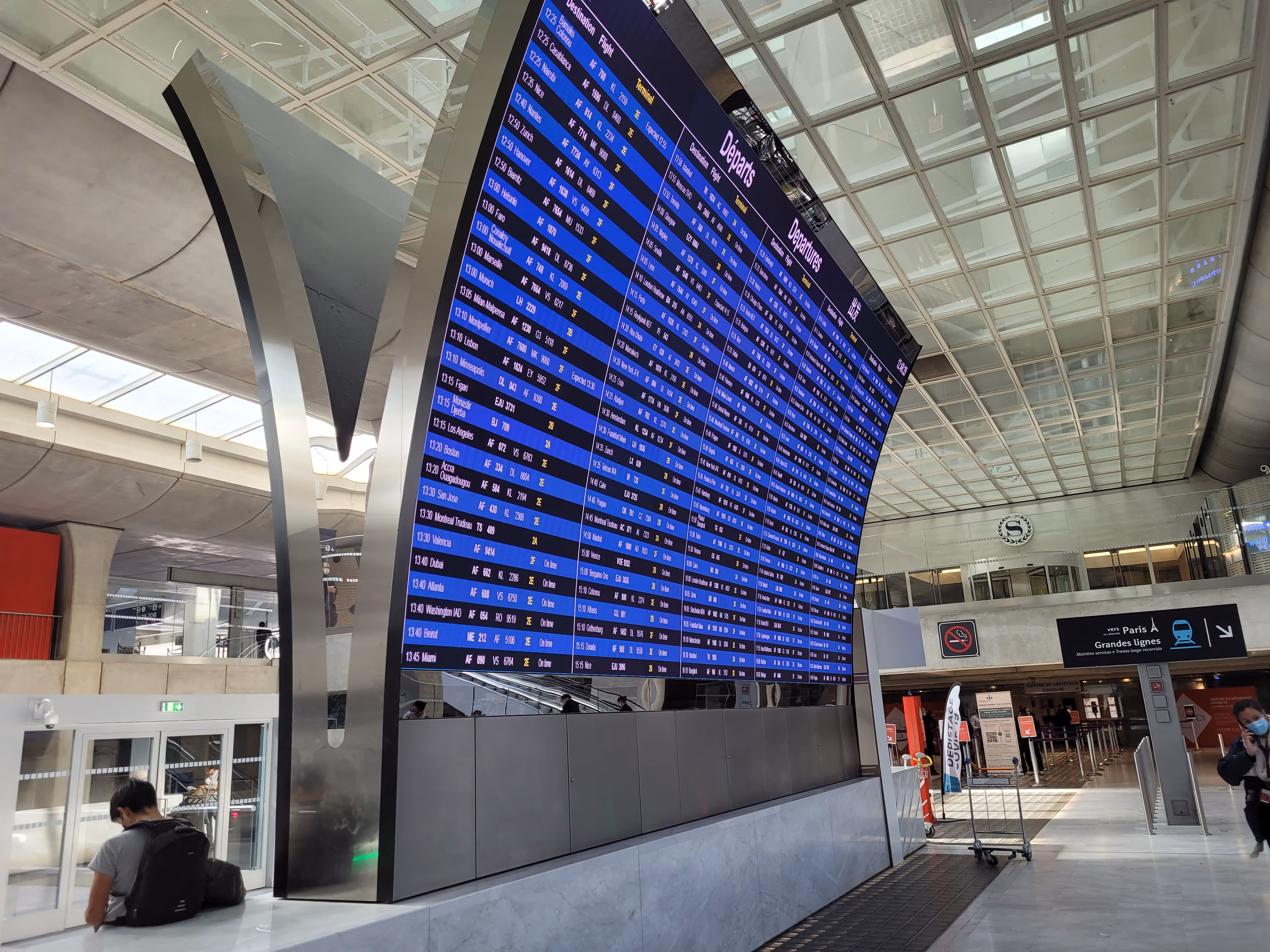 Street Co LED Display Signs for Transportation & Mobility Hubs