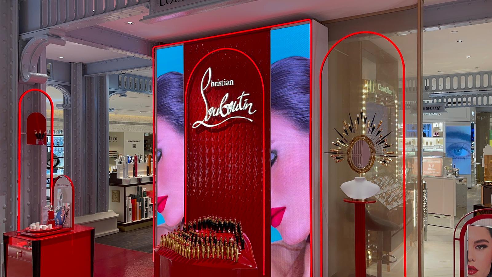 Écran LED haute définition pour Louboutin