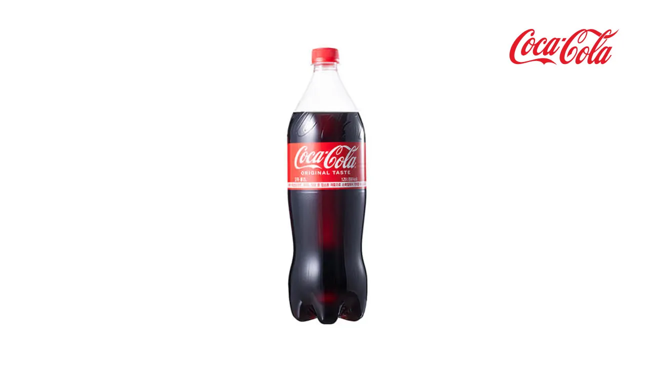 A park bench made from recycled Coca-Cola packaging, created through a closed-loop recycling initiative with TerraCycle.