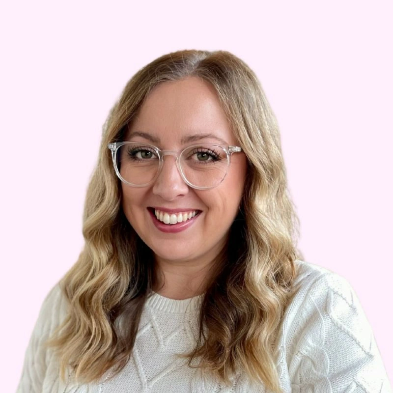 Headshot of Rochelle Gloede from Not Your Problem Virtual