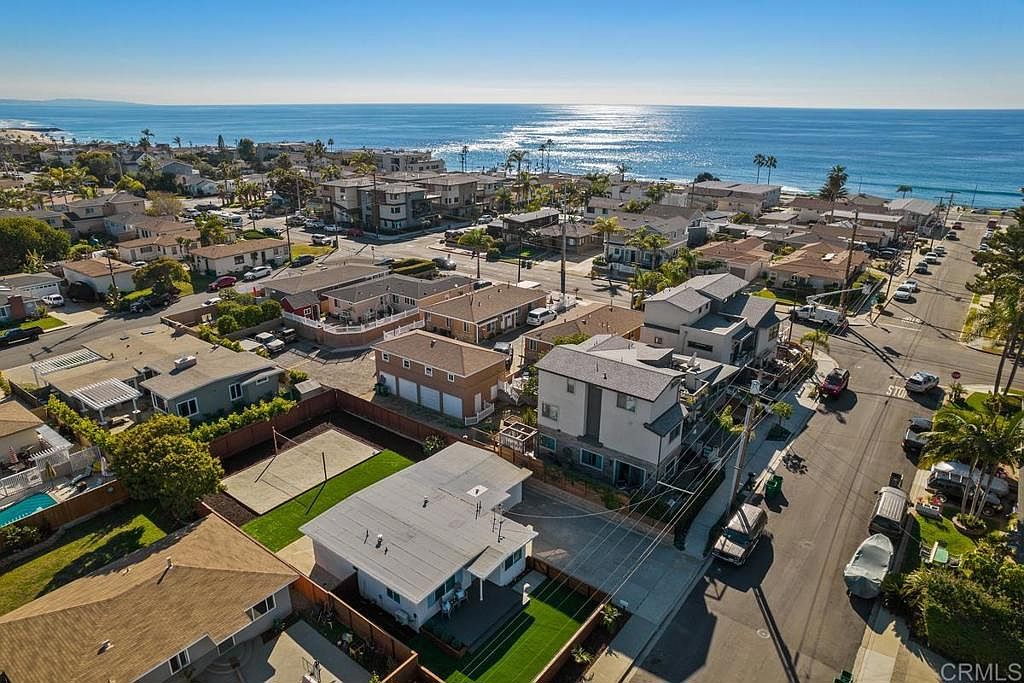 245 Hemlock Ave, Carlsbad, CA