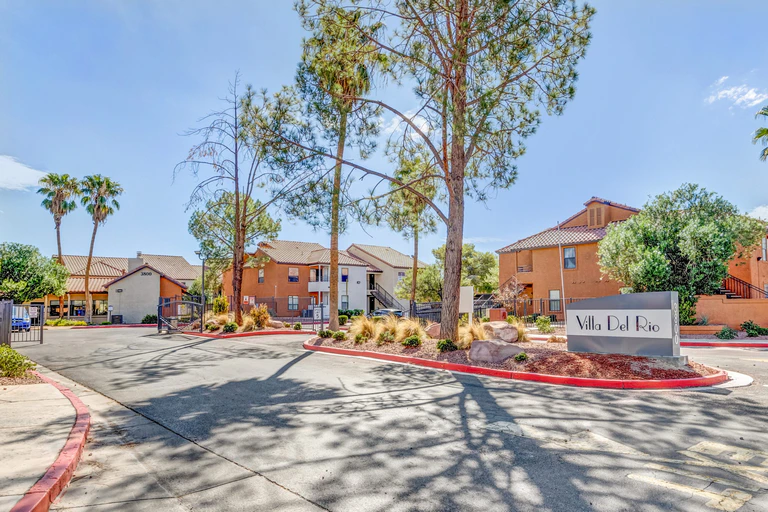 Southwestern apartment community, Albuquerque, NM