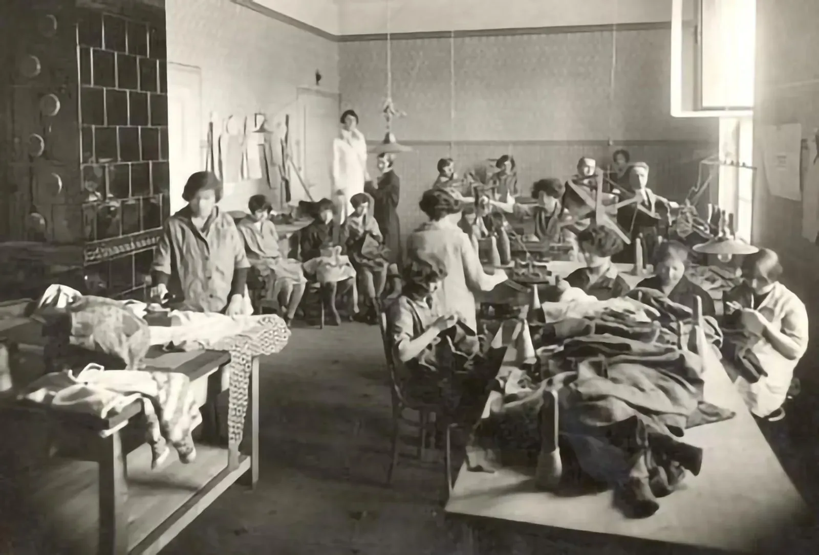 A seamstress workshop; this type of workshop would be found only in larger communities where rural Jews often went in search of work (place, date unknown).
