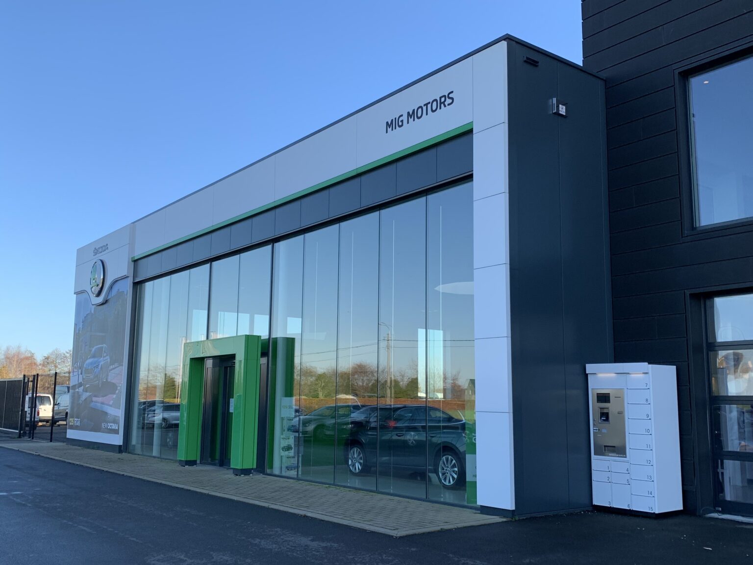 Lockers at MIG Motors