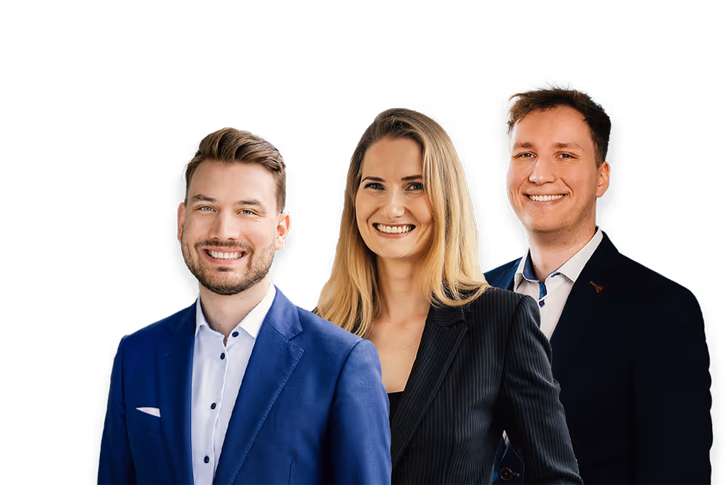 Die Business-Mitarbeiter von atflow stehen aufgereiht und lächeln