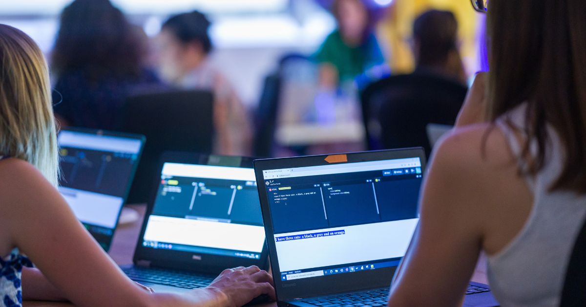 "Gyorsan beszippantott a szoftverek világa" - Andi, a Hello IT! for Women programról