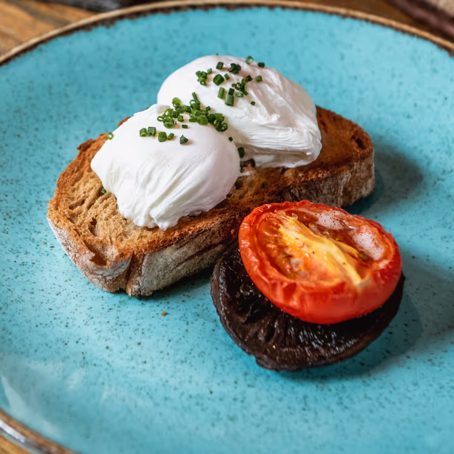 Fego Cafe Eggs & Toast w/ Tomato & Mushroom