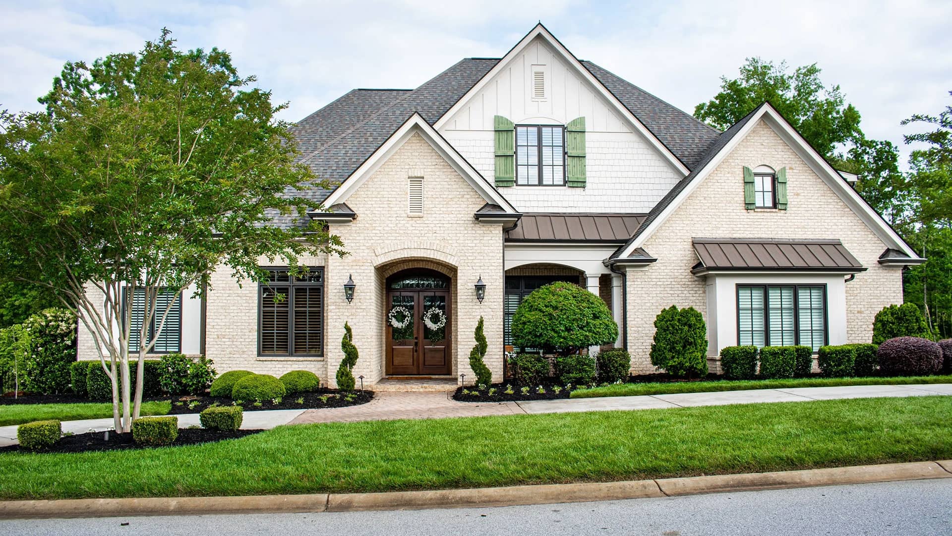 Premium residential lawn maintenance lush turf by Southern Stripes Lawn & Landscapes Upstate SC