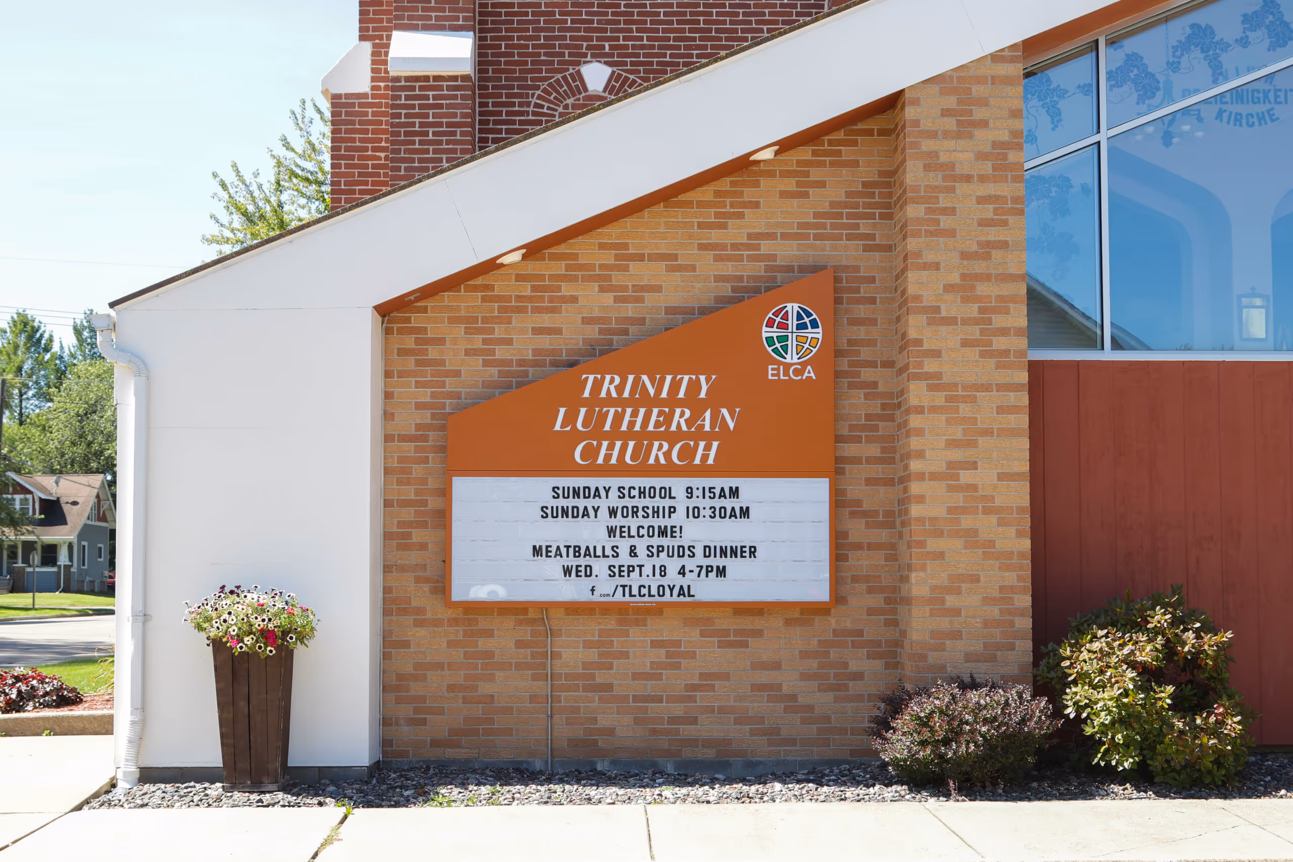 Trinity-Lutheran-Loyal-Building-Sign Outdoor Signage