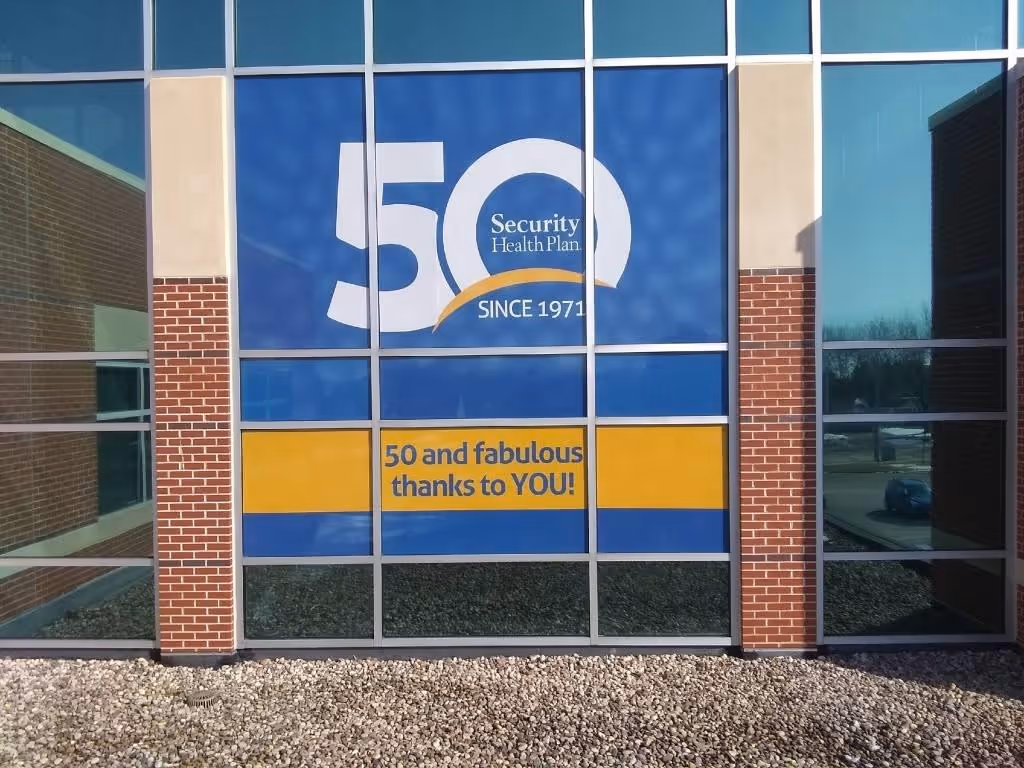 Oitdoor window signage and wrap with signage