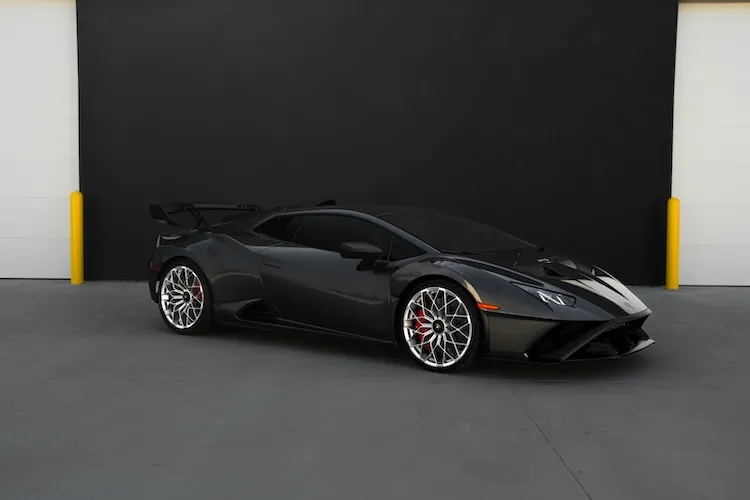 Lamborghini Huracan STO (Gray)