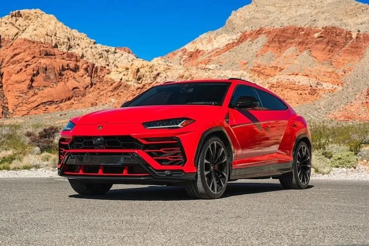 Lamborghini Urus Red