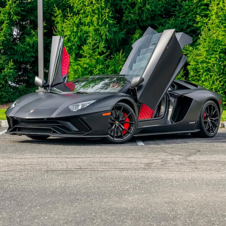 Lamborghini Aventador Black