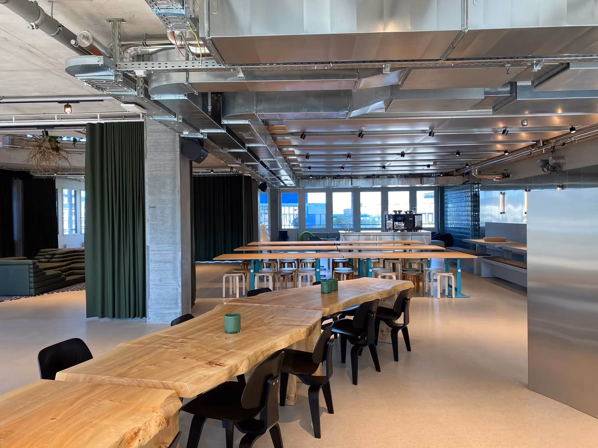 Malerarbeiten für das ON Running HQ