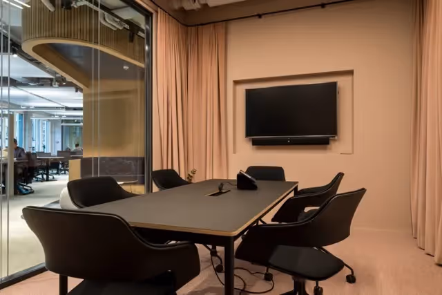 Aufwaendige Malerarbeiten in Coworking zuerich