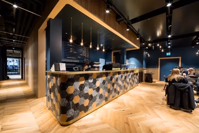 Aufwaendige Malerarbeiten in Coworking zuerich