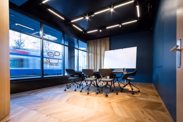 Aufwaendige Malerarbeiten in Coworking zuerich