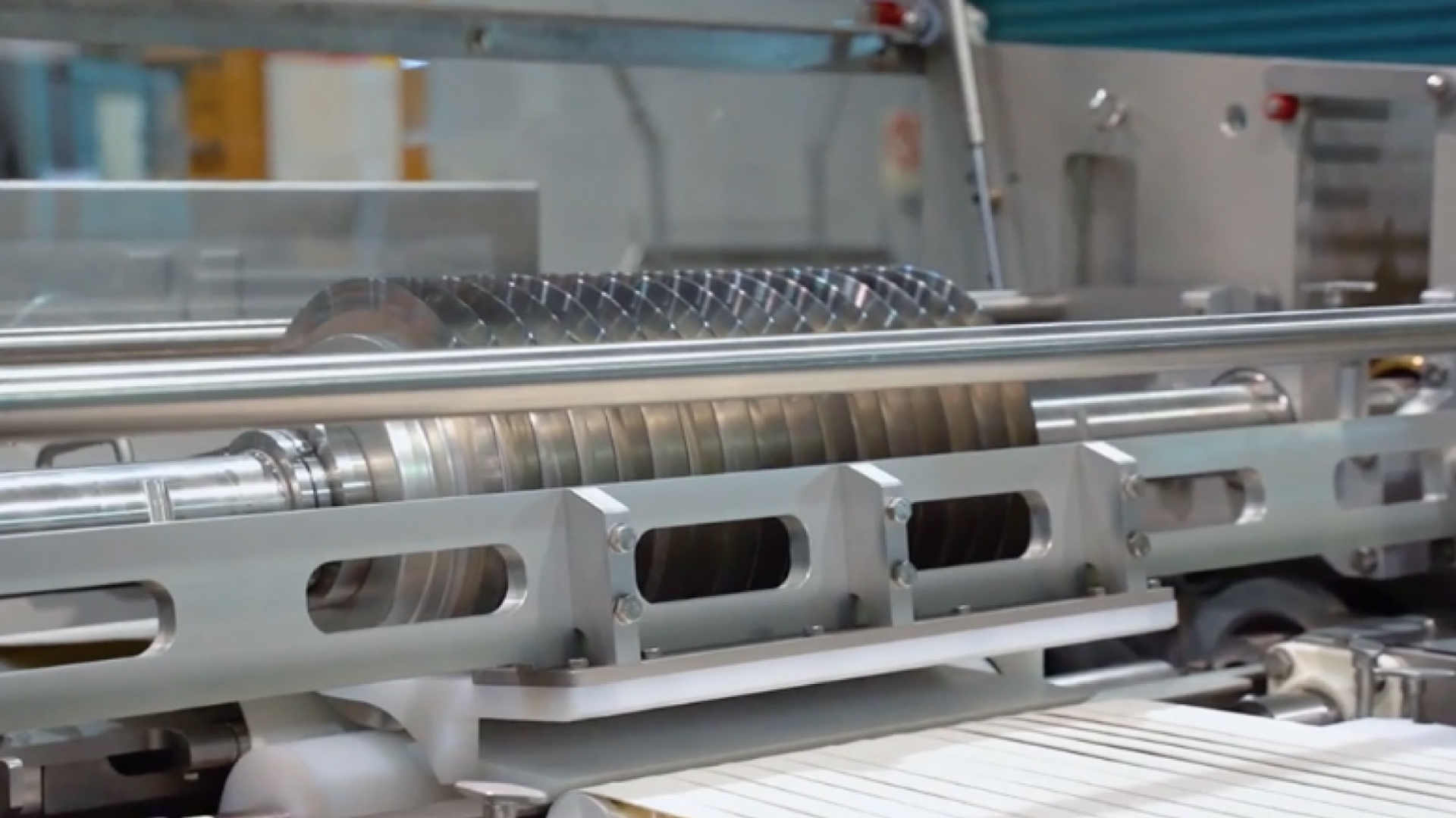 Bar slitting machine