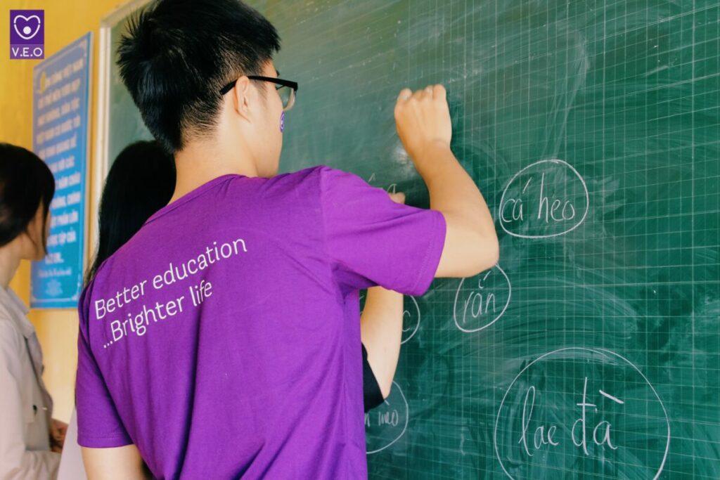 Không nên sao chép thư vì nó không chân thực và làm giảm uy tín của hồ sơ