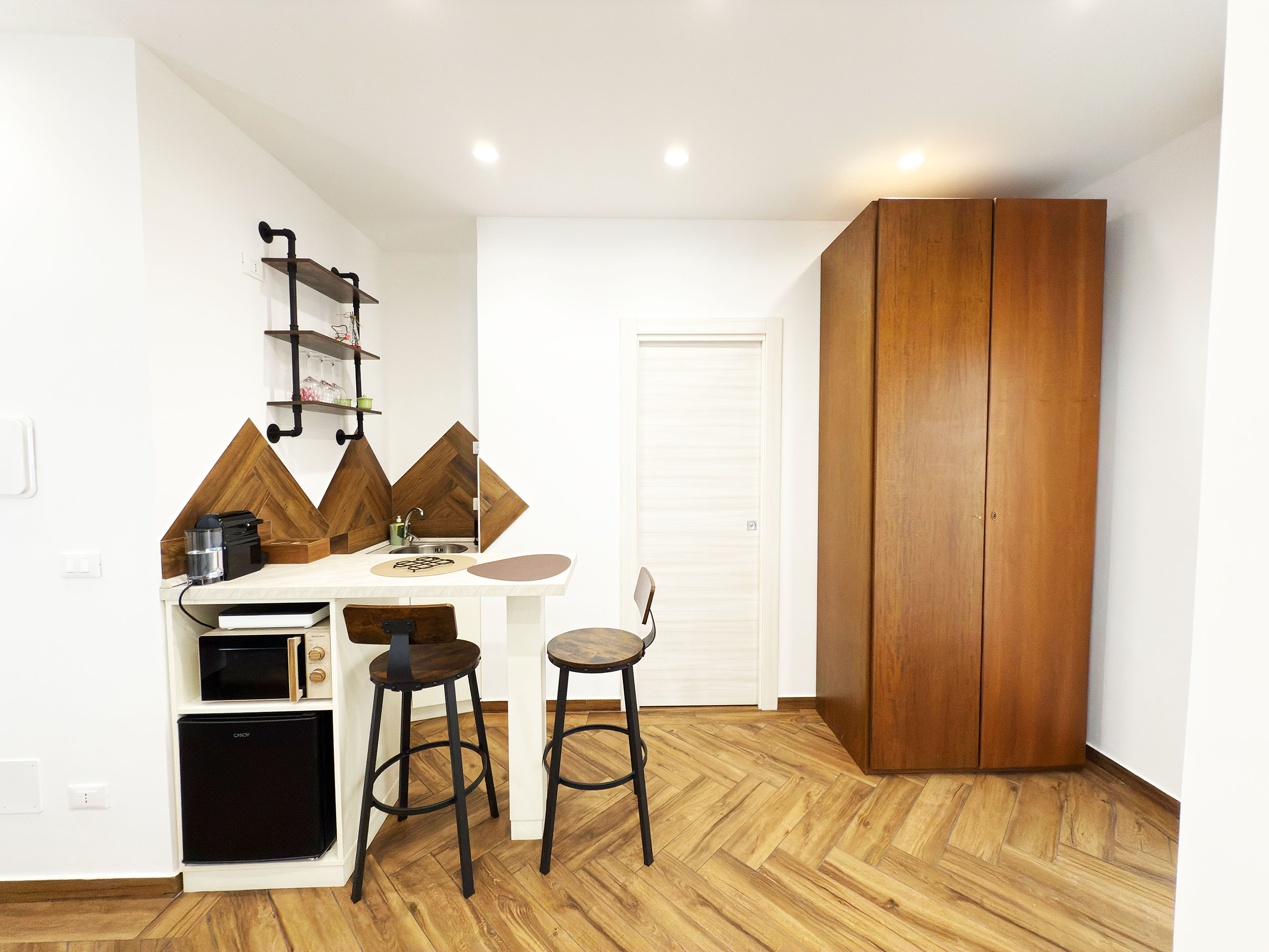 Camera Family con letto matrimoniale e singolo - Ypnos B&B Reggio Calabria