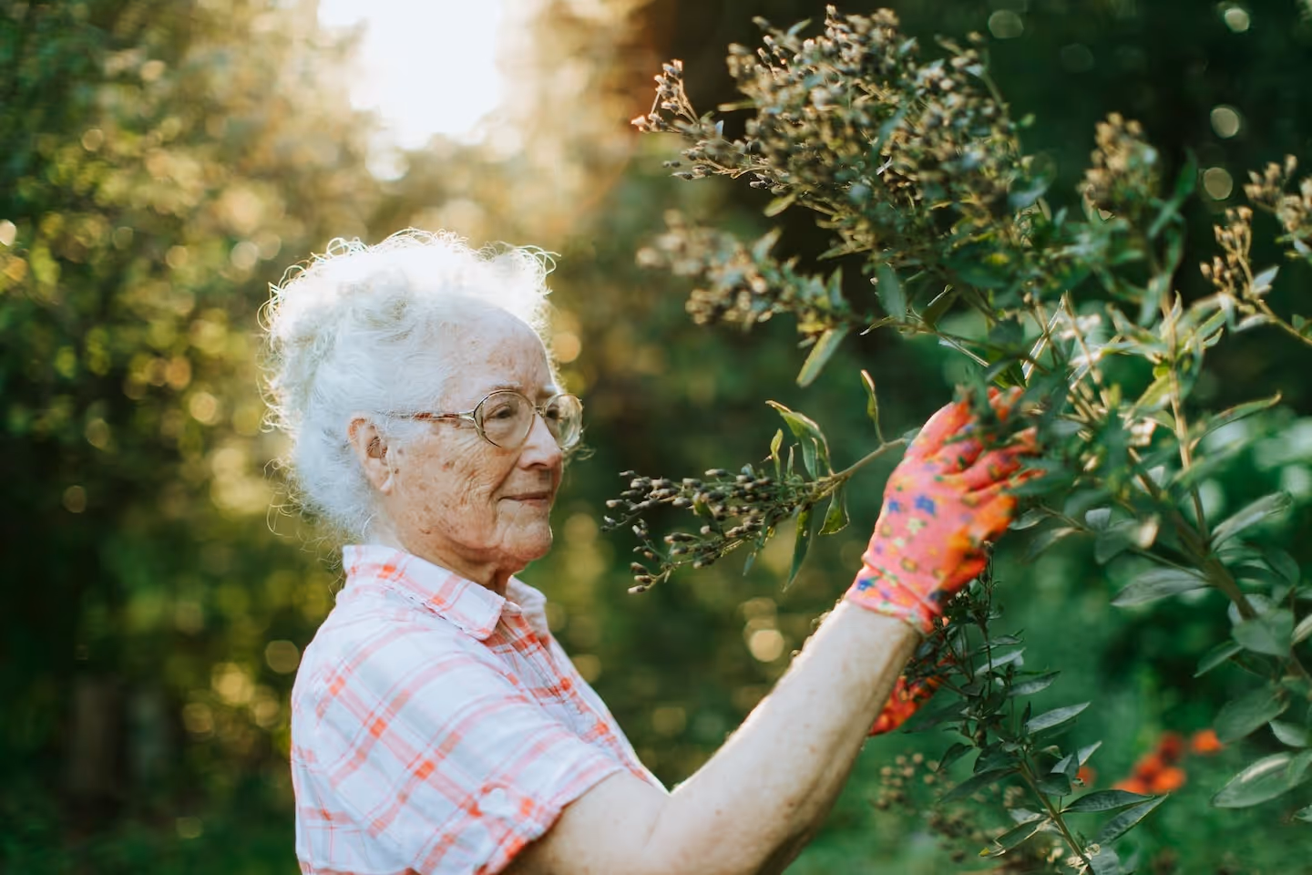 This article offers strategies for effective communication with dementia patients, emphasizing simplicity, patience, and emotional connection. It suggests focusing on familiar topics, avoiding corrections, and using clear language. The piece introduces inTouch, an AI companion service that applies these techniques in daily check-ins, providing additional social interaction and support for seniors with dementia while keeping family members informed about their well-being.