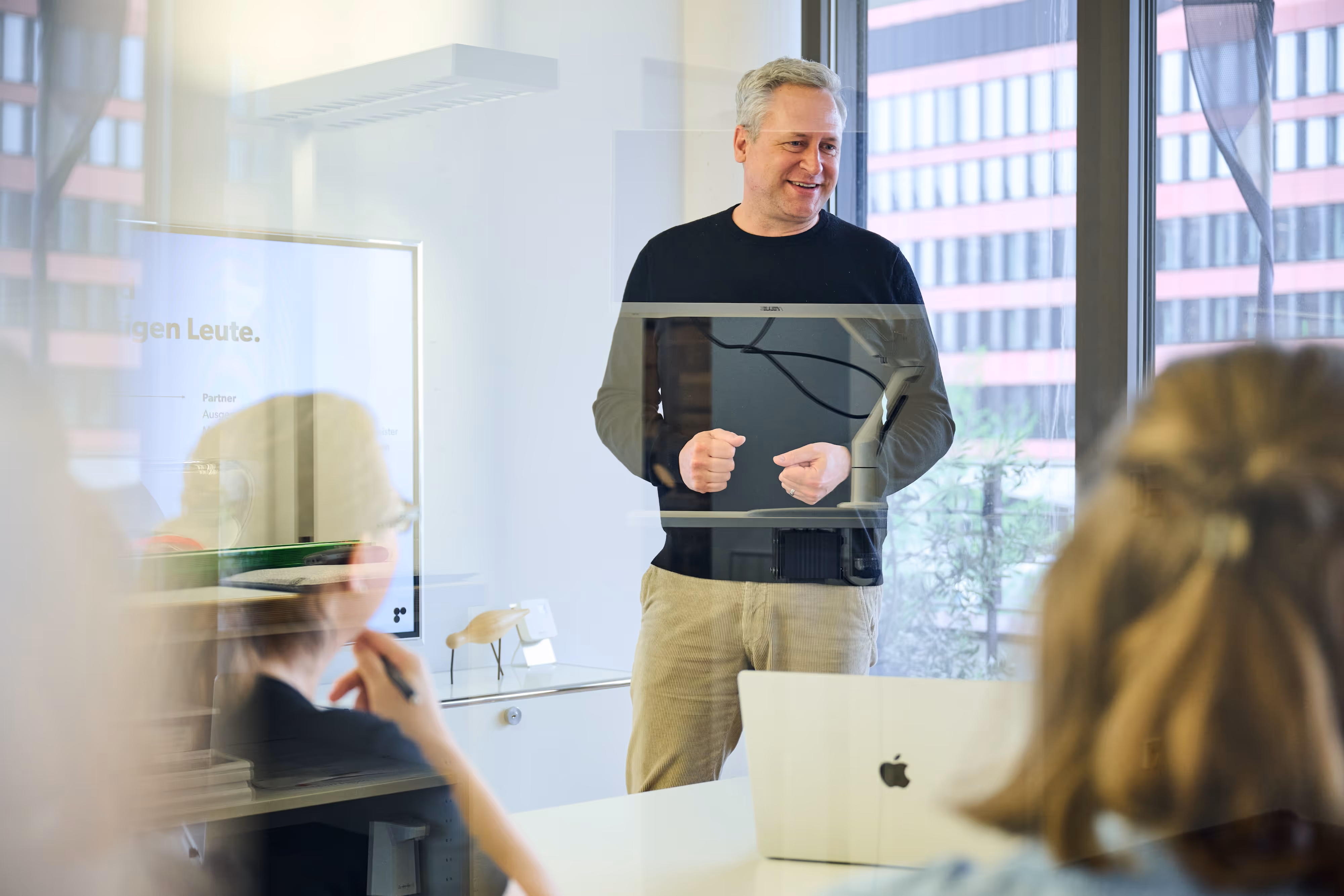 jan weller hält vortrag