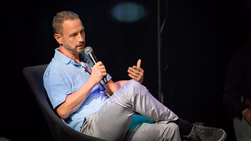 Dr. Thomas Peter auf dem GründerCampus.