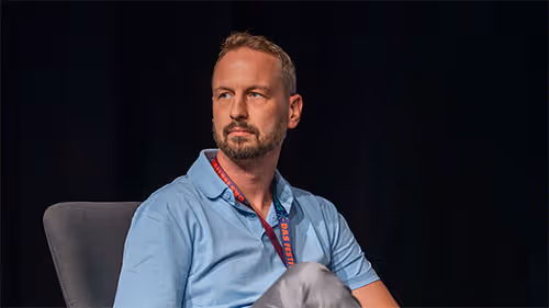 Dr. Thomas Peter auf dem GründerCampus.