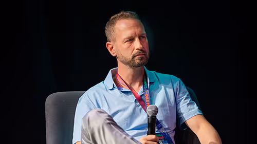 Dr. Thomas Peter auf dem GründerCampus.