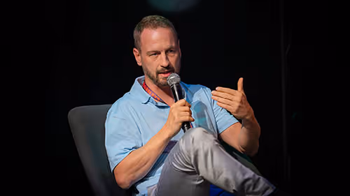 Dr. Thomas Peter auf dem GründerCampus.
