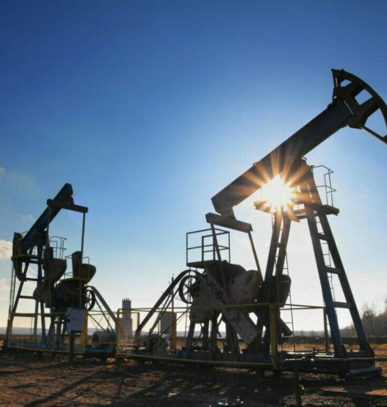 Oil Prices Surge as Trump Considers Military Strike Against Iran Amid Rising Middle East Tensions