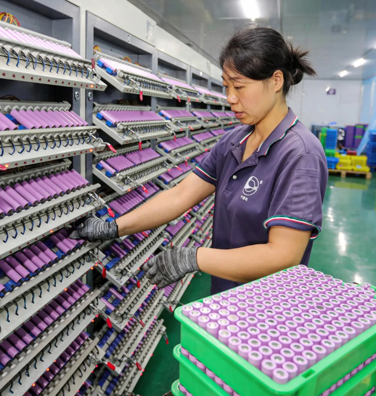 China’s Factory Sector Rebounds in June, Private Survey Signals Early Signs of Recovery