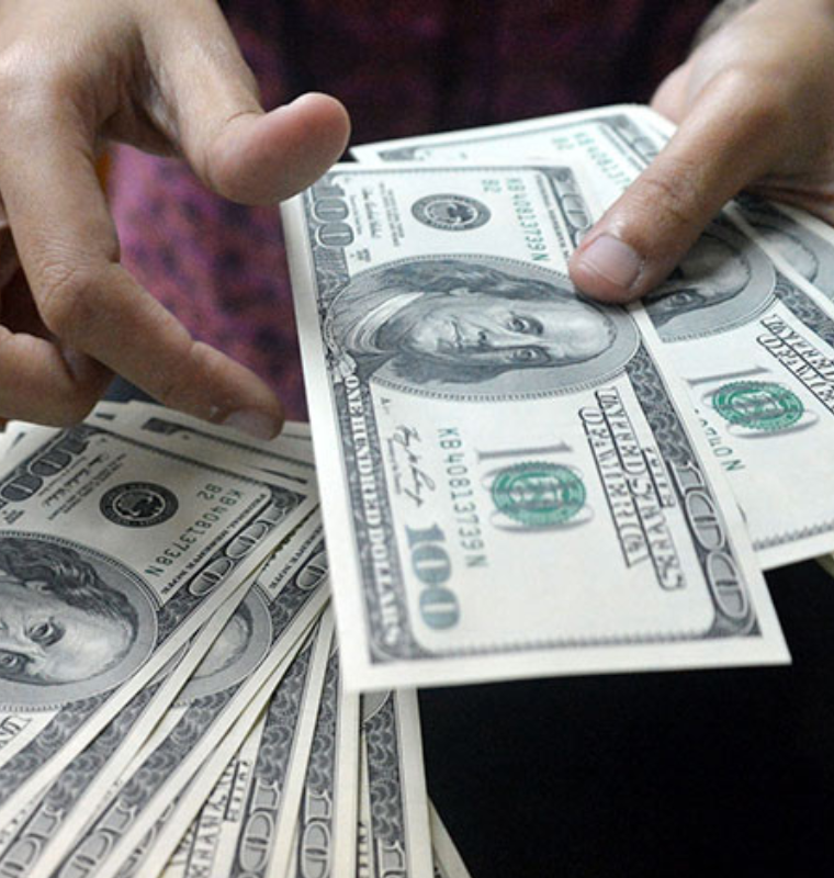 U.S. Dollar Faces Mounting Pressure After Worst First-Half Performance in Over Five Decades