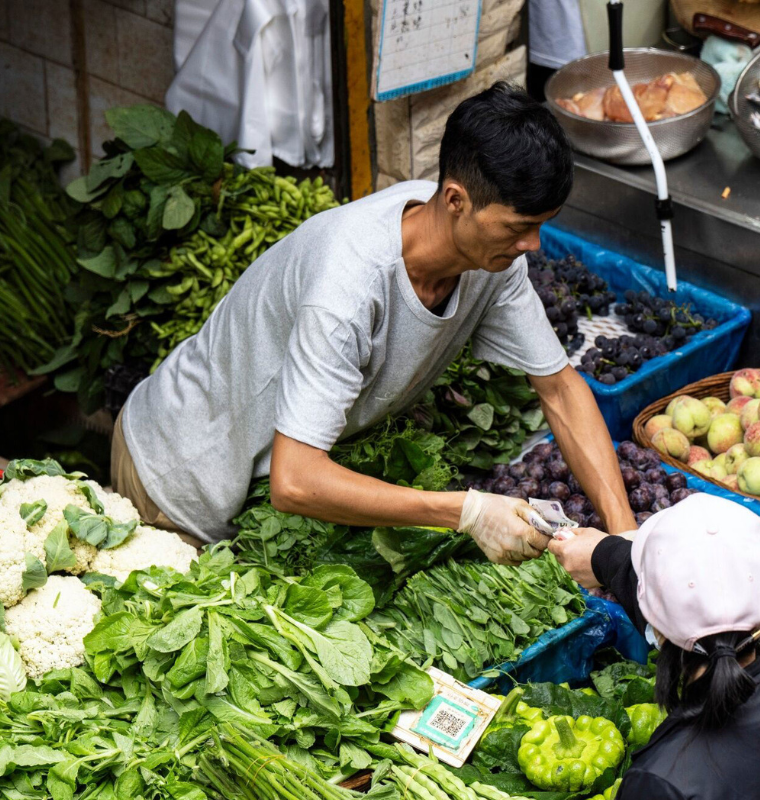 China’s Producer Prices See Sharpest Drop Since 2023 as Deflationary Pressures Deepen