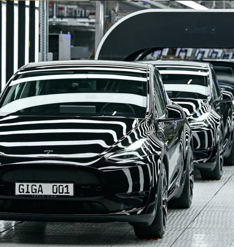 Tesla’s Auto Revenue Falls for Second Straight Quarter Amid EV Sales Slump