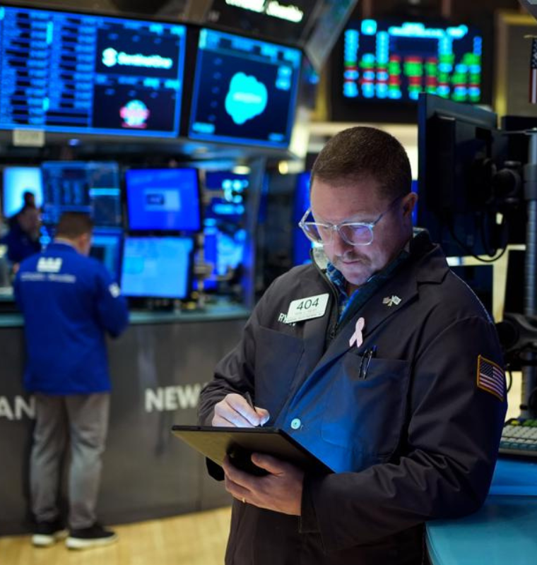 Market Nears Record Highs but Risks Loom as Tariff Deadline Approaches, Warns Verdence Capital CIO