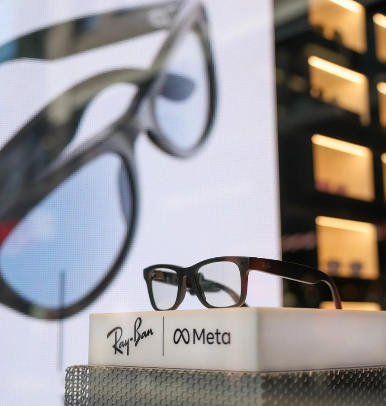 Ray-Ban Meta Smart Glasses Drive Triple-Digit Growth, Boosting EssilorLuxottica's Sales