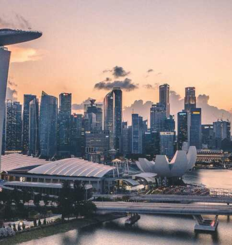 Singapore Holds Monetary Policy Steady as Growth Outlook Dims in Second Half
