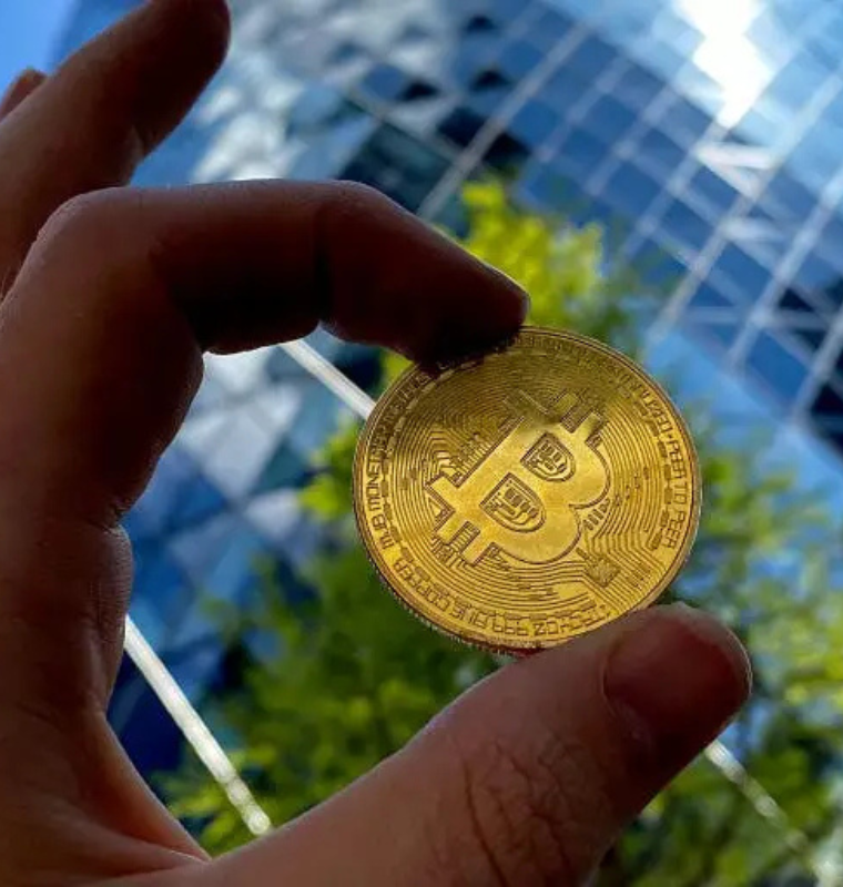Global Crypto Market Value Climbs Above $4.06 Trillion