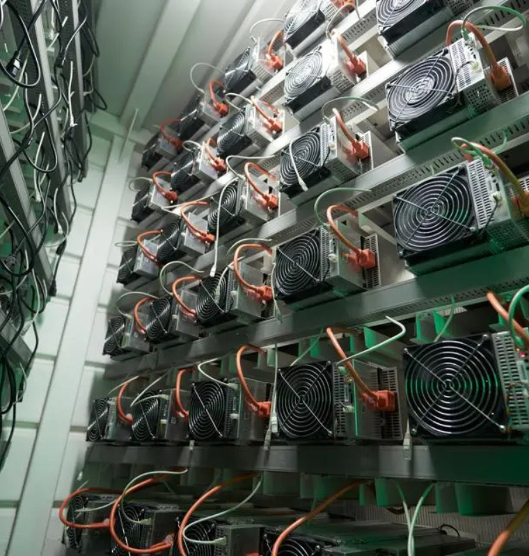 Bitcoin Miners Pivot to Artificial Intelligence Workloads as Crypto Mining Profits Dwindle