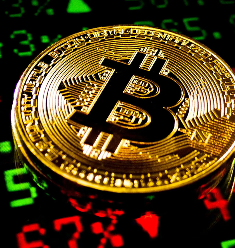 Bitcoin Pulls Back to $100,000 as Investors Assess Market Direction