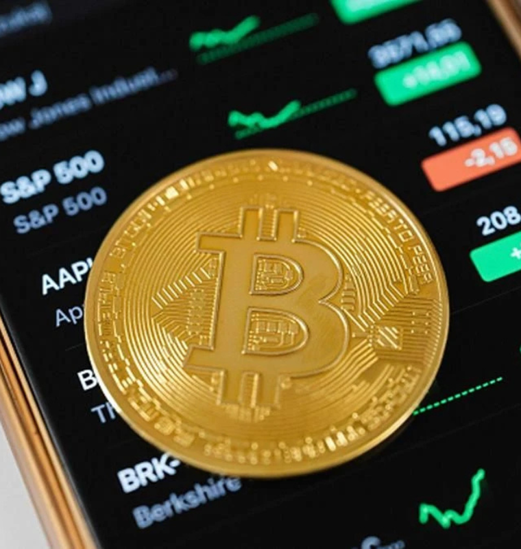 Bitcoin Recovery Fuels Global Market Stability Amid Recent Sell‑Offs