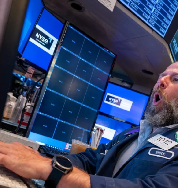 Bitcoin Rally Triggers Heavy Liquidations as Traders Face a Sudden Three Hundred Million Shakeout