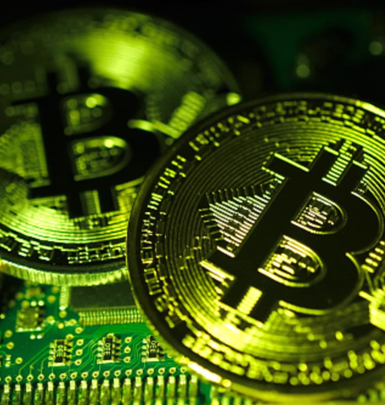 Bitcoin Consolidates Below Key Levels as Privacy Focused Cryptocurrencies Gain Momentum