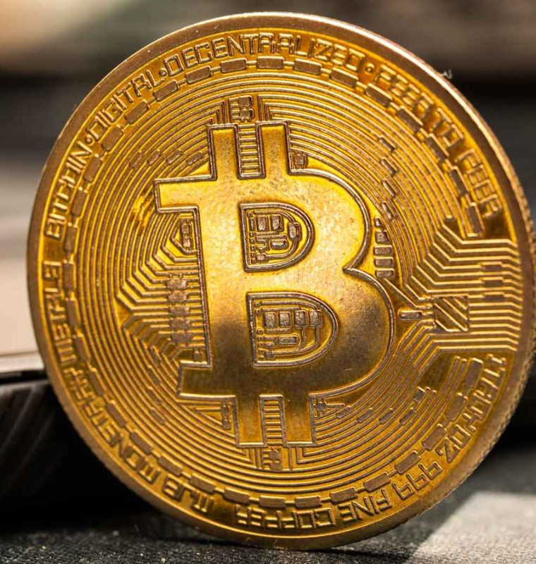 Bitcoin Surges Toward Key Levels as Analysts Set Ambitious Targets